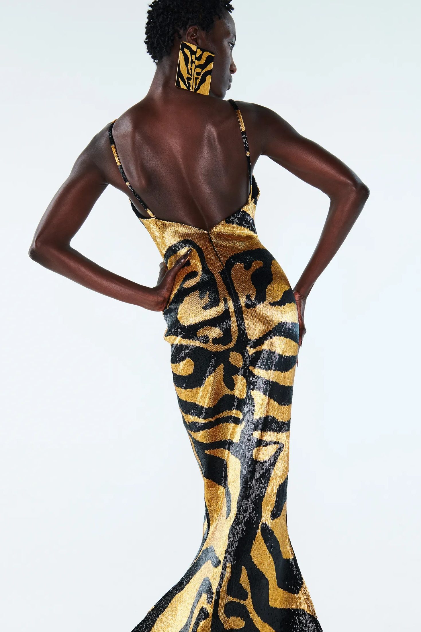 2021 Schiaparelli Spring Summer Couture, golden and black sequin dress