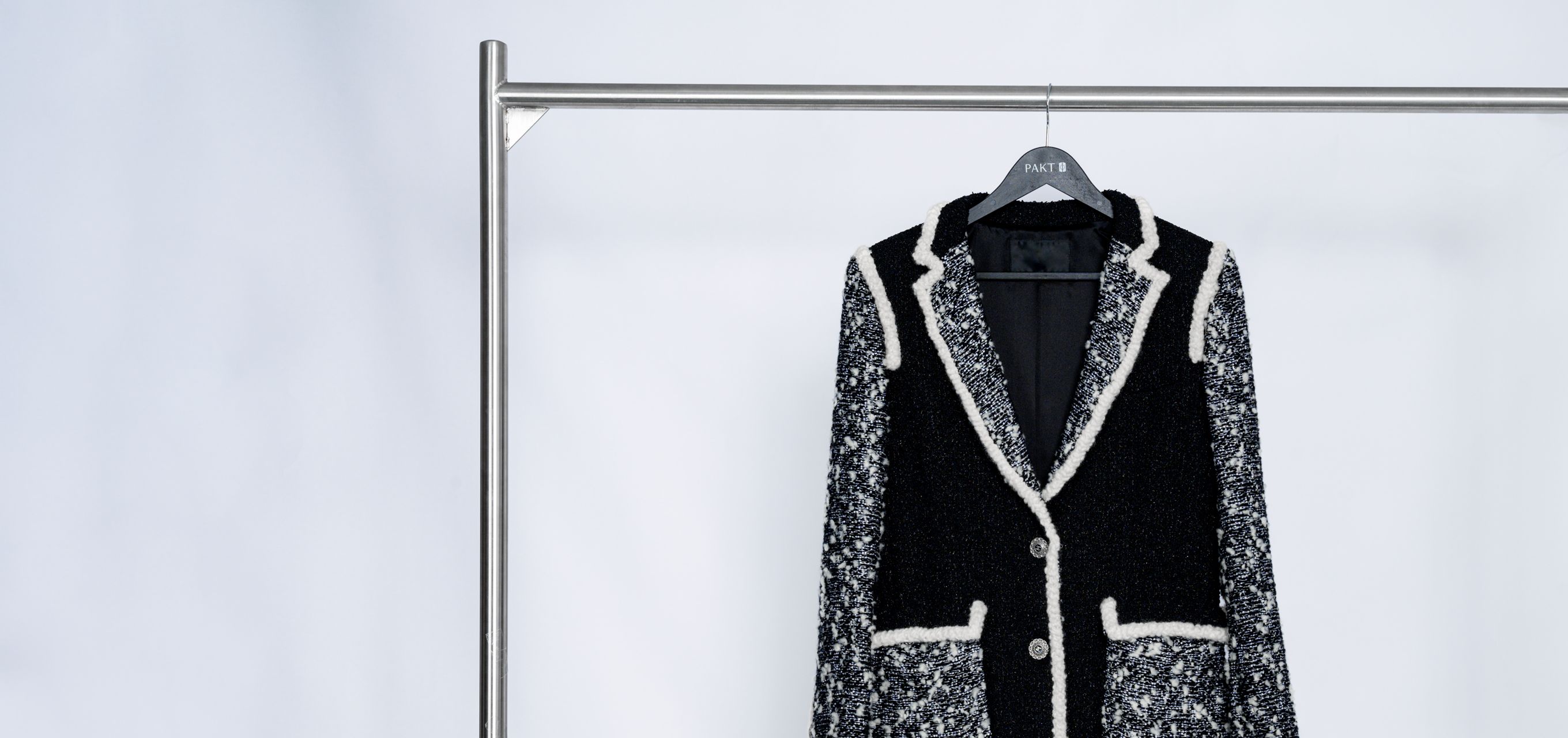 加拿大28 -wardrobe-service-sell-2720x1280.jpg