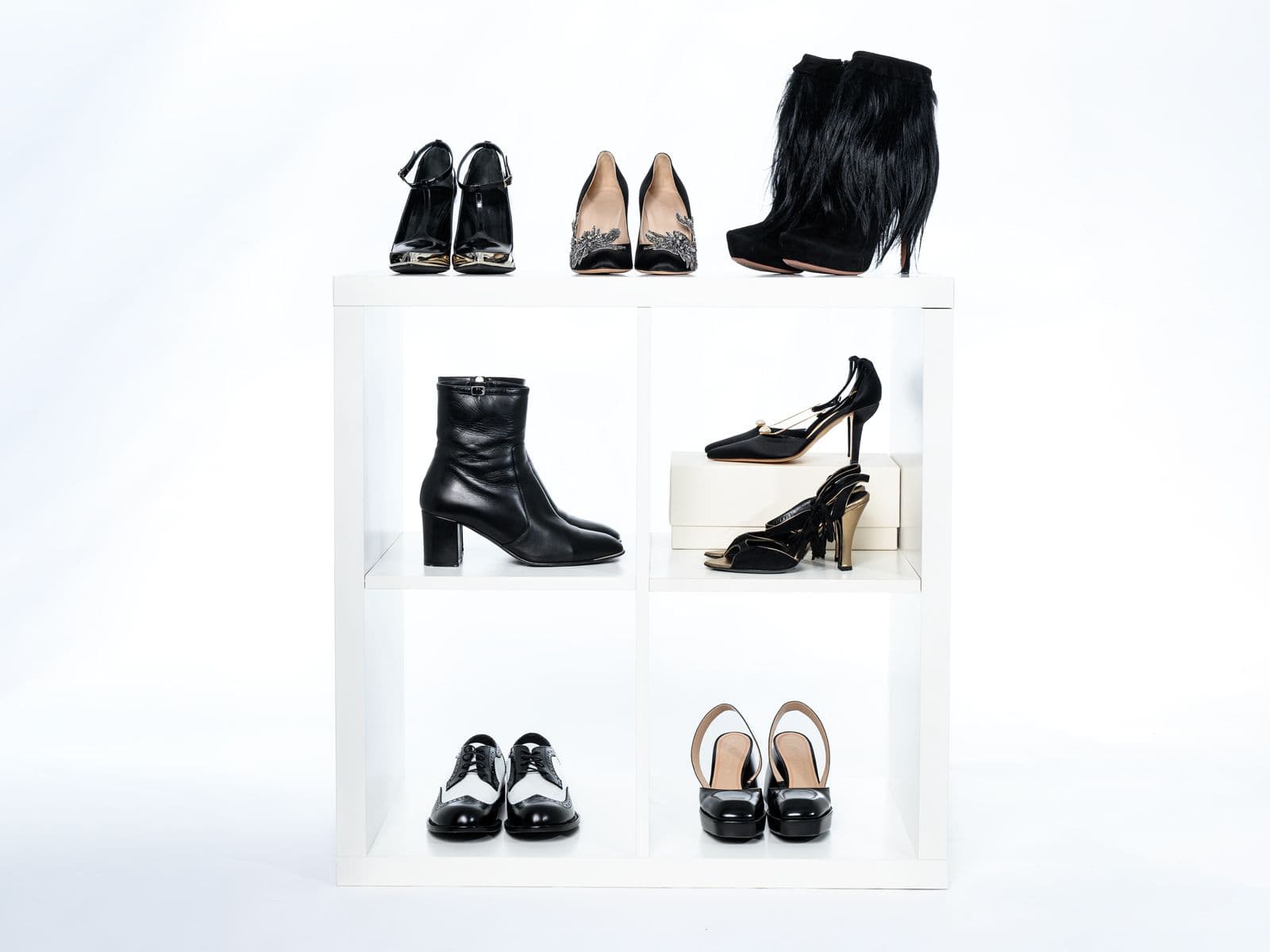 加拿大28 -wardrobe-service-shoes-organise-web.jpg